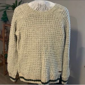 🌻2/$20 Roots cabin sweater 🍁